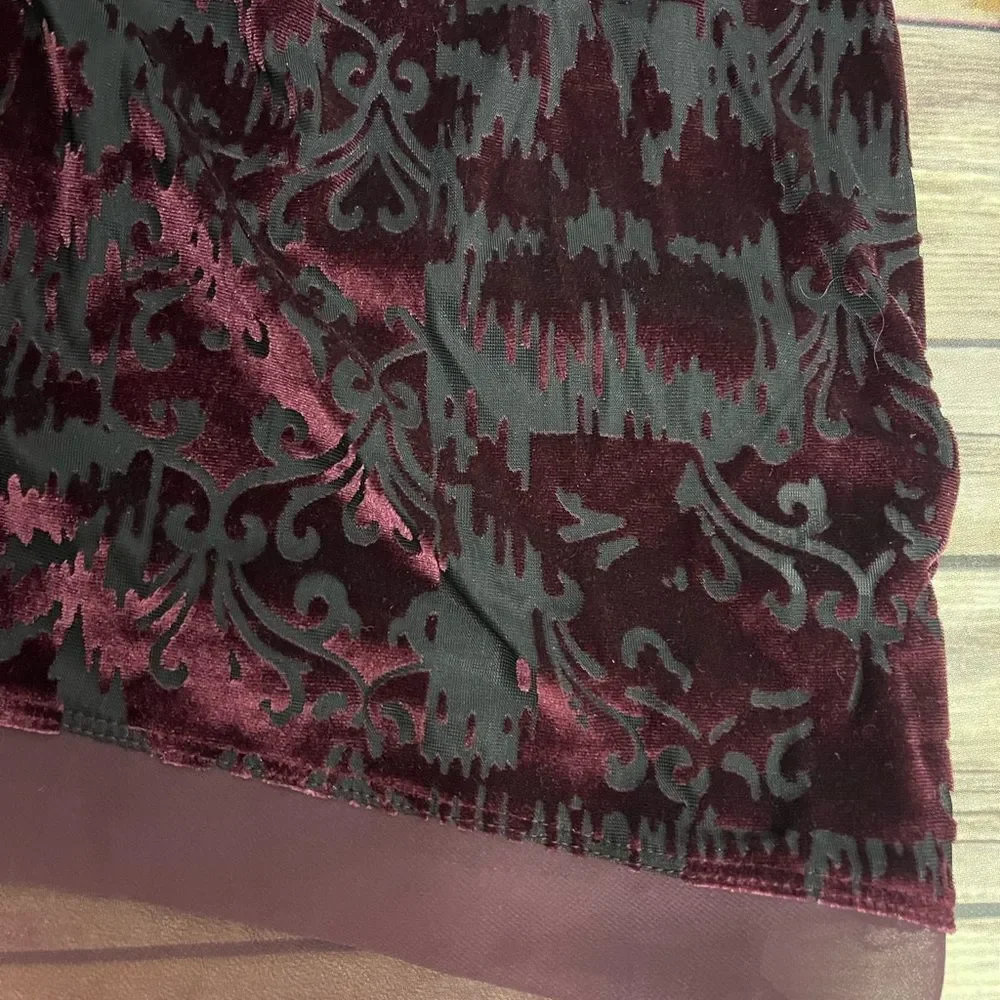 Simply Vera Wang crushed velvet shirt - size medium (burgundy)